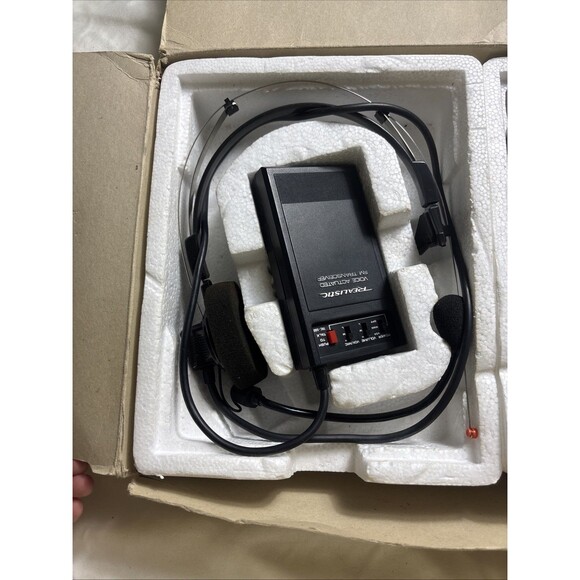 Realistic 21-400 Voice-Operated Two-Way Communication System Radio - Tested - Picture 6 of 16